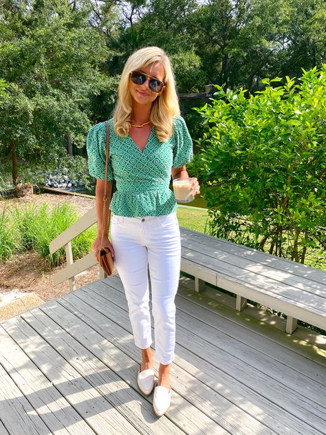 Classy Southern Style, Preppy Mom Outfits Spring, Southern Professional Outfits, Preppy Outfit Winter, Spring Preppy Tops With Buttons, Colorful Southern Outfits, Southern Mom Outfits, Preppy Fitted Button-up Blouse, Charleston Aesthetic