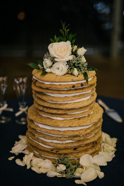 Cookie Cake Wedding Cakes Simple, Cookie Cake Tiered, Layered Cookie Cake Wedding, Wedding Cookie Cake Ideas, Wedding Cookie Tower, Wedding Cookie Cakes, Tiered Cookie Cake Wedding, Cookie Tower Wedding, Tiered Cookie Cake