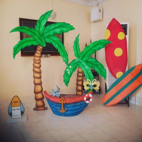 Goa Theme Party Decoration, Under The Sea Crafts, Luau Party Decorations, Decoration Theme, Diy Beach Decor, Hawaiian Party Decorations, Hawaiian Birthday Party, Carnival Themed Party, Kids Deco