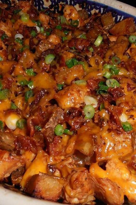 BBQ and Chicken Casserole Bbq Seasoning, Chicken Potatoes, Barbecue Chicken, Chicken Soup Recipes, Chicken Recipes Casserole, Russet Potatoes, Potato Casserole, Chicken Casserole, Bbq Chicken