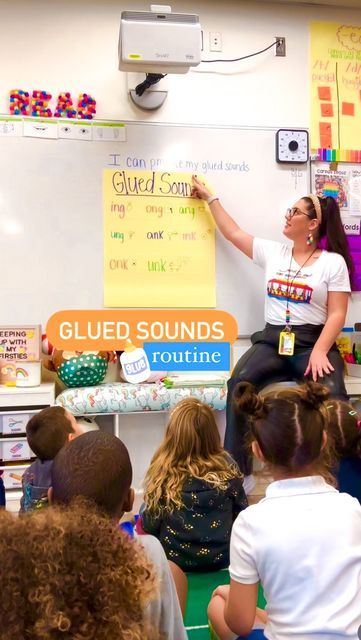 Miss Cosides on Instagram: "✨GLUED SOUNDS ROUTINE✨ This week, we’ve been learning about glued sounds! I like to use whole body learning to help the kiddos remember all of the sounds. First, we make our anchor chart together and the kiddos get to illustrate the key words on the chart. Then, I model the routine and we do this quick little drill. I hold up sound cards during the routine (forgot to in this video) so the kiddos have a visual too! It’ll be a part of our daily routine until about 85% Glued Sounds Anchor Chart, Glued Sounds, 2nd Grade Literacy, Science Of Reading, The Routine, Anchor Chart, Key Words, Teacher Ideas, Anchor Charts