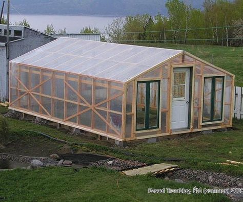 Diy Greenhouses, Greenhouse Base, Diy Greenhouse Plans, Best Greenhouse, How To Build Steps, Build A Greenhouse, Indoor Greenhouse, Greenhouse Interiors, Home Greenhouse