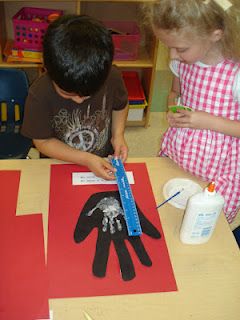 Comparing our handprint to the size of a Gorilla handprint Gorilla Handprint, Measurement Ideas, Wild About Reading, Reading Preschool, The One And Only Ivan, Zoo Preschool, Giraffes Cant Dance, One And Only Ivan, Prek Ideas