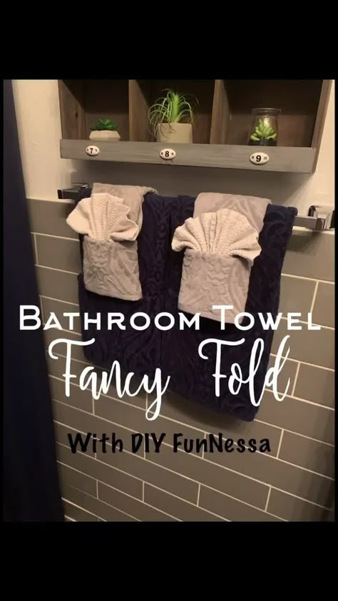 Bath Towel Designs Ideas, Bath Towels Decor, How To Fold Fancy Bathroom Towels, Decorative Bath Towels Hanging, Bathroom Display Towels, Decorative Folding Towels, Washcloth Holder Bathroom, Decorative Ways To Fold Bathroom Towels, Ways To Display Bathroom Towels