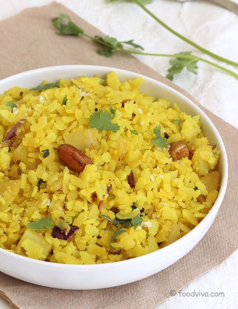 Preparing Poha at Home Is Extremely Easy With Step by Step Photo Guide Of This Poha Recipe. It Also Provides Tips On How Maharshtrian Aloo Pohe and Gujarati Batata Poha Differs From Each Other. Aloo Poha Recipe, Batata Poha Recipe, Easy Poha Recipe, Poha Breakfast, Maharashtrian Food, Moong Dal Recipe, Taste Sense, Poha Recipe, Traditional Breakfast