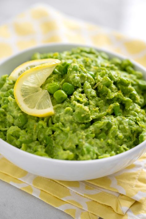 Smashed Green Peas – The Fountain Avenue Kitchen Mash Peas Recipe, Green Peas Recipes, Peas Recipes, Smashed Peas, Fresh Peas, Mushy Peas, Homemade Guacamole, Pea Recipes, Fast Healthy Meals