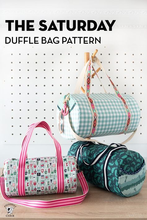 Learn how to make a cute, round duffle bag with our Saturday Bag Duffle Bag sewing pattern. Designed by Melissa Mortenson of polkadotchair.com this versatile bag make a great weekend bag! Crochet Duffle Bag Pattern Free, Diy Dance Bag, Diy Duffle Bag, Duffle Bag Pattern, Duffel Bag Pattern, Duffle Bag Patterns, Teaching Sewing, Mini Duffle Bag, Polka Dot Chair