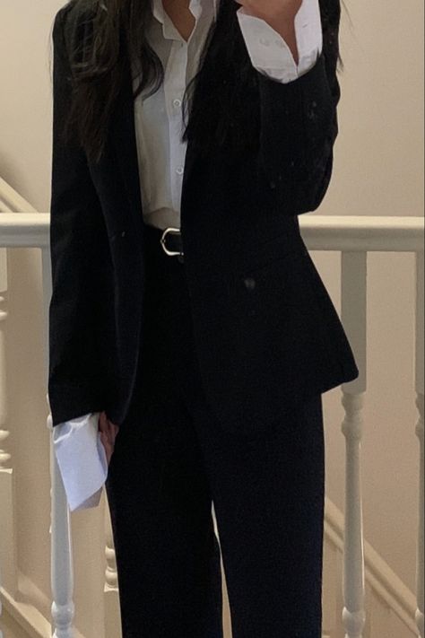 All Black Suit Women, Suit Aesthetic Woman, Black Suit Women, Black Suit For Women, Suits Aesthetic, Womens Tuxedo, Woman In Suit, Lawyer Outfit