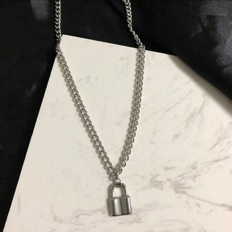 New Silver Tone Padlock Choker Necklace Simple Cross Necklace Silver, Street Style Necklace, Cross Pendant Necklace Woman, Cross Necklace Simple, Necklace Packaging, Chemical Substances, Rock Necklace, Style Gothic, Women Pendant