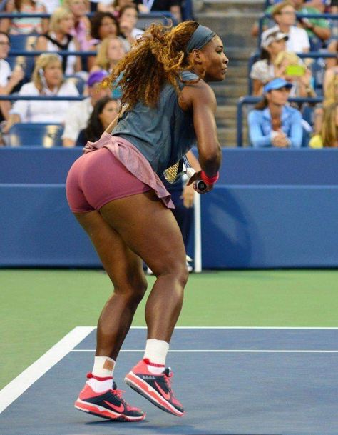 Serena Williams Pregnant, Serena Williams Outfit, Serena Williams Body, Serena Williams Tennis, Venus And Serena Williams, Womens Black Booties, Dark Skin Women, Digital Trends, Serena Williams