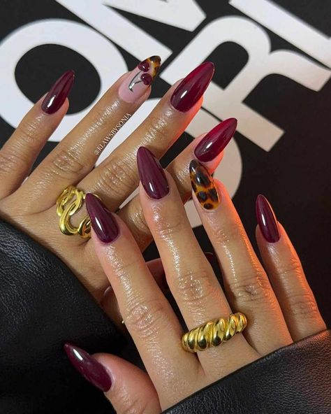 Fall Nails Leopard, Dark Nail Art Designs, Rings Coquette, Raspberry Nails, Almond Nails Red, Dark Nail Art, Red Chrome Nails, Sheer Nails, Dark Nail