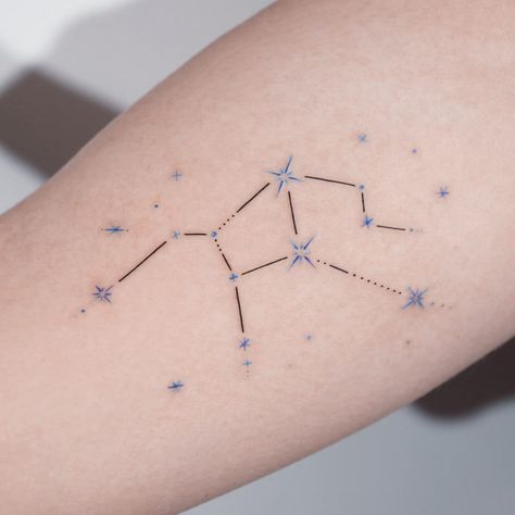 Trending Tattoo Designs, Orion Tattoo, Star Constellation Tattoo, Aquarius Constellation Tattoo, Hero Tattoo, Left Arm Tattoos, Trending Tattoo, Aquarius Tattoo, Constellation Tattoo