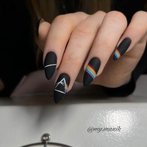 Dj Nails Design, Rock Theme Nails, Music Theme Nails, Nail Rock Style, Music Nail Ideas, Rock Music Nails, Book Themed Nails, Rock And Roll Nails Design, Rock Nail Designs