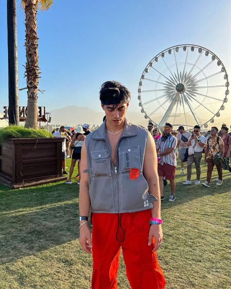 Edm Festival Outfit Men, Outfit Lollapalooza, Ibiza Rave, Primavera Sound Festival, Jacob Rtt, Edm Outfit, Techno Festival, Coachella Fits, Festival Outfit Inspo