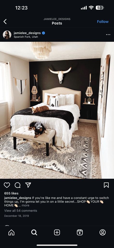 Black Western Room Ideas, Bull Skull Bedroom Decor, Western Gothic Bedroom, Western Bedroom Black Wall, Western Bedrooms Black, Black Bedding Western Room, Black Walls Bedroom, Gothic Bedroom, Apartment Loft