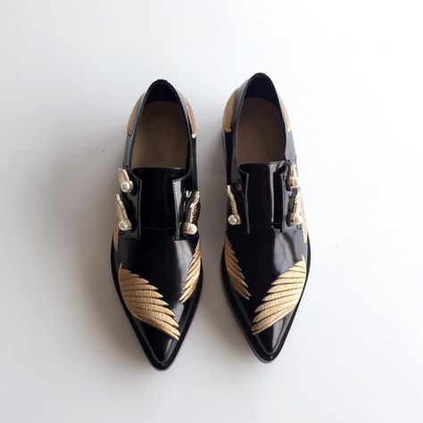 Black Women's Oxfords Pointy Toe Vintage Shoes with Wings and Pearls for Work, Party, School, Hanging out | FSJ Black Oxfords Womens, Brown Oxford Shoes, Oxford Shoes Outfit, Feather Embroidery, Wingtip Oxford Shoes, Shoes Chunky, Shoes Free, Wingtip Shoes, Oxford Brogues