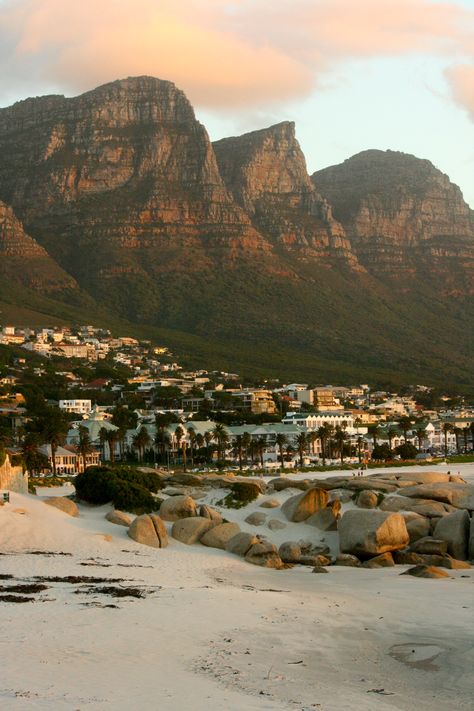 camps bay Camps Bay Cape Town, Cape Town Travel, Camps Bay, Africa Do Sul, South Africa Travel, Cape Town South Africa, Southern Africa, Africa Travel, Travel Inspo