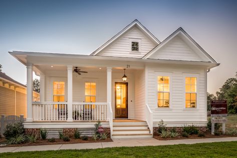 Parkview Place - Plan B - Farmhouse - Exterior - Miami - by Randy Wise Homes Inc | Houzz Cottage Flooring, Southern Living House, Southern Cottage, Southern Living House Plans, Small Cottage Homes, Coastal House Plans, Southern House, House Plans One Story, Cottage Style House Plans