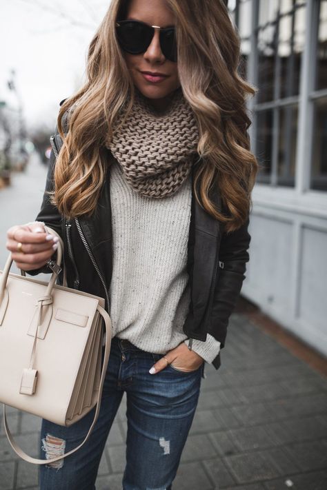 Chunky Scarf with Jacket Popular Fall Outfits, Clothing Trends, Casual Winter Outfits, Date Outfits, 가을 패션, Winter Outfits Women, Looks Style, Winter Fashion Outfits, Fall Outfits Women