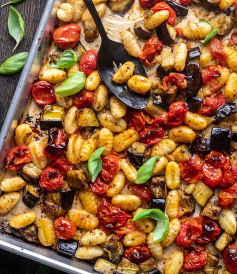 Gnocchi Eggplant Recipes, Gnocchi With Eggplant, Eggplant Gnocchi Recipes, Eggplant Gnocchi Bake, Eggplant And Gnocchi, Gnocchi Eggplant, Eggplant Gnocchi, Oven Gnocchi, Sheet Pan Eggplant