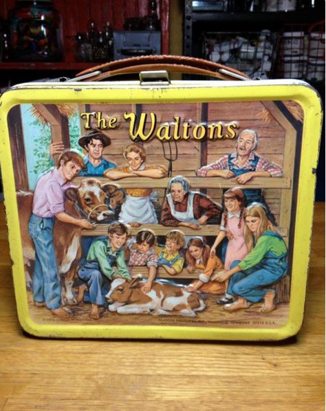 The Waltons Tv Show, Lunch Box Thermos, Tin Lunch Boxes, The Waltons, Vintage Lunch Boxes, Lunch Pail, Boy Vintage, John Boy, Vintage Lunch