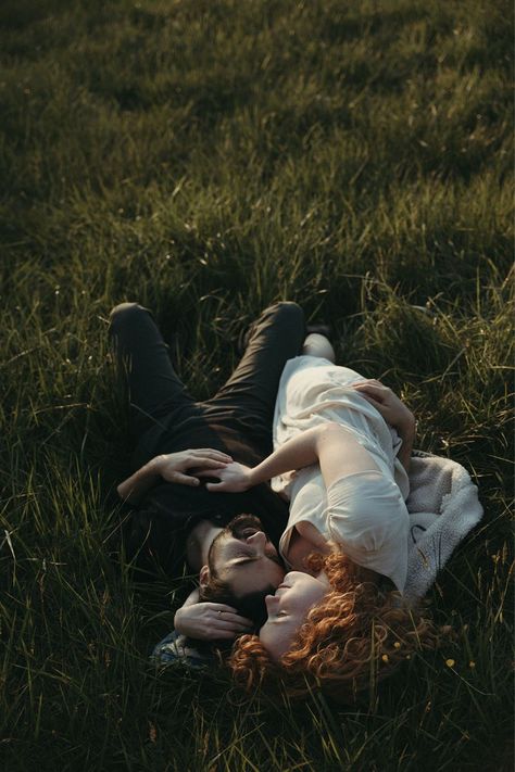 This romantic woodsy couples photo session was filled with so many candid engagement poses and outdoor photoshoot poses! Find mountain couples photography, film style couples photos, engagement photo ideas and film style engagement photography. Visit stratmanimagery.com to book Lauren for your intimate couples session or North Carolina engagement session! Couples Photoshoot Ideas Intimate, Oregon Couples Photography, Twilight Engagement Photos, Grunge Engagement Photos, Fantasy Engagement Photos, Intimate Picture Ideas, Artistic Couple Photography, Storybook Photoshoot, Forest Couple Photoshoot