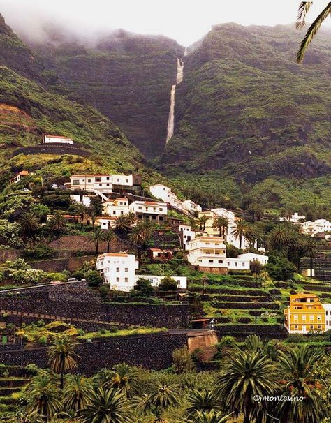 La Gomera Story Building, Language Spanish, Small Village, Ancient Architecture, Canary Islands, Building Ideas, San Antonio, Spain, Natural Landmarks