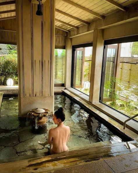 Soft Tub Hot Tub, Japanese Spa, Onsen Bath, Onsen Japan, Architecture Photography Buildings, Japanese Onsen, Japanese Hot Springs, Hot Tub Designs, Natural Swimming Ponds