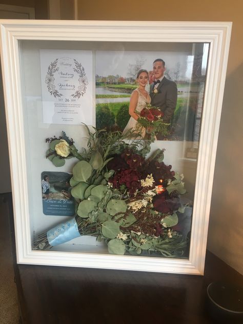 Displaying Wedding Bouquet, Ways To Display Wedding Bouquet, Bouquet In Shadow Box Dried Flowers, Wedding Floral Shadow Box Ideas, Wedding Bouquet Storage Ideas, Saving Bouquet Ideas, Save Your Bouquet, Save Bouquet Wedding, Flower Bouquet Shadow Box Ideas