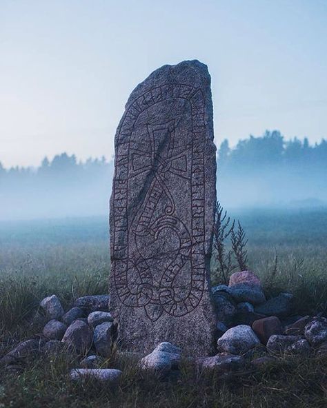 Viking Queen, Viking Aesthetic, Art Viking, Golden Bridge, Ancient Runes, Rune Stones, Standing Stone, Viking Runes, The Lord Of The Rings