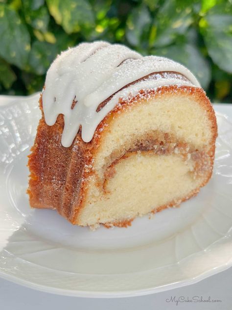 Snickerdoodle Bundt Cake, Bunt Cake Recipe, My Cake School, Snickerdoodle Cake, Easy Bundt Cake Recipes, Easy Bundt Cake, Cake Recipes From Scratch, Pound Cakes, Fall Cakes