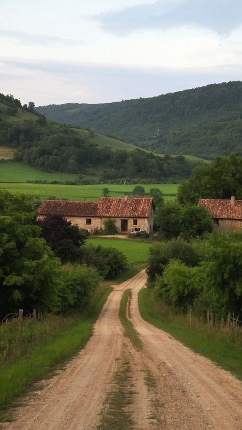 Discover a charming rural house blending modern and country living in its design and architecture Explore the plans interior and exterior of this small Italian home with a Japanese aesthetic Immerse yourself in the unique interior design that embodies a blend of modern and country styles Italian Style Home Exterior, Rural House Design, Modern Rural House, Italian Style Home, Classic Villa, Rural House, Unique Interior Design, Italian Home, House Blend