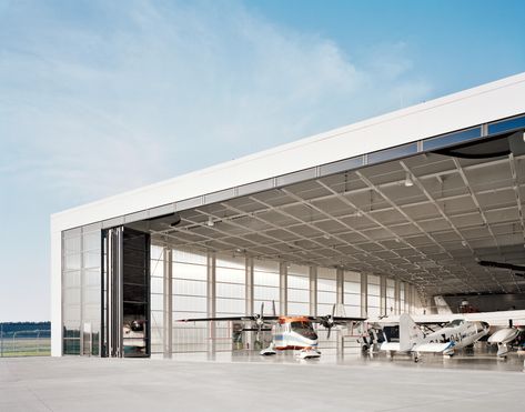 Gallery of Dornier Museum / Allmann Sattler Wappner Architekten - 3 Plane Hanger, Hangar Architecture, Aircraft Hangar Design, Airplane Hanger House, Office Interior Design Luxury, High School In America, Airplane Hanger, Hangar Design, Aircraft Hangar