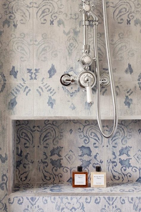 Navy Interior, Bad Inspiration, Easy A, Bad Design, Dream Bathroom, The Shower, Beautiful Bathrooms, Shower Faucet, Delft