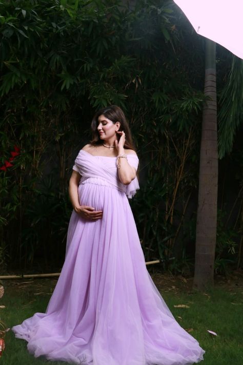 Purple Dress Maternity Pictures, Maternity Shoot Gowns, Gown For Maternity Shoot, Blue Baby Shower Dress For Mom, Maternity Dresses Indian Style, Maternity Gowns Indian, Shower Poses, Blue Baby Shower Dress, Purple Maternity Dress