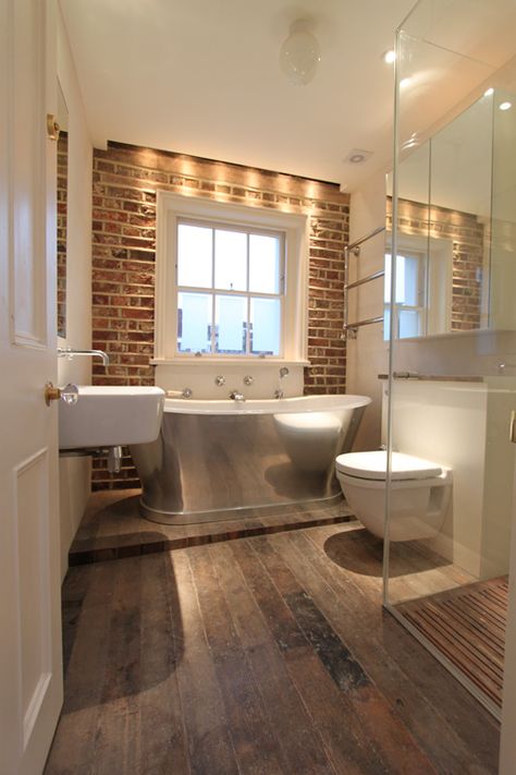 Best Bathroom Ideas, Rustic Farmhouse Bathroom Ideas, Bathroom Budget, Brick Bathroom, Makeover Kamar Mandi, Budget Ideas, Diy Bathroom Remodel, Brick Walls, Apartment Bathroom