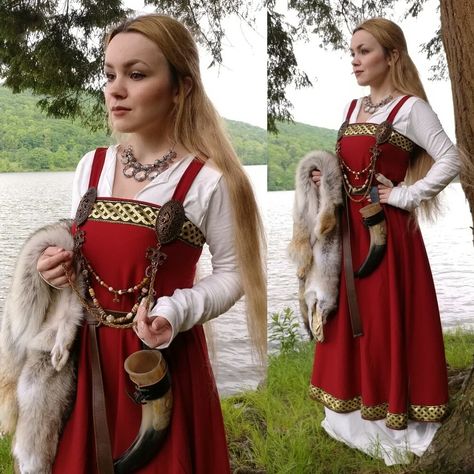 Traditional Viking Wedding, Viking Dresses, Viking Wedding Dress, Viking Apron, Viking Apron Dress, Norse Clothing, Renn Faire, Medieval Dresses, Viking Tunic