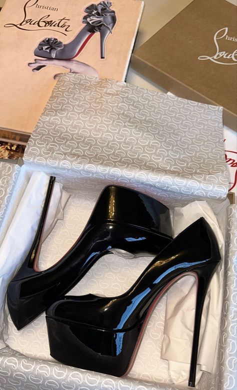 2023 High Heels, Y2k Shoes Heels, Cool Heels, Louboutin High Heels, Pretty Heels, Heels Aesthetic, Shopping Haul, Fashion Shoes Heels, Cute Shoes Heels