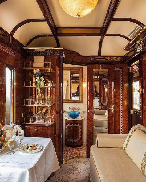 Simplon Orient Express, The Orient Express, Art Deco Bathroom, Luxury Train, European Cities, Train Service, Rv Interior, Orient Express, Vintage Train