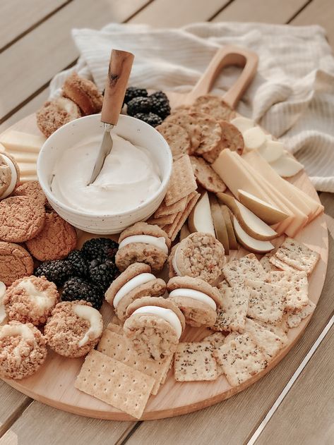 Neutral Charcuterie Board, Neutral Color Charcuterie Board, Beige Food Board, Beige Food, Fall Charcuterie Board Aesthetic, Beige Charcuterie Board, Brown Charcuterie Board, White Themed Charcuterie Board, Brown Snack Board