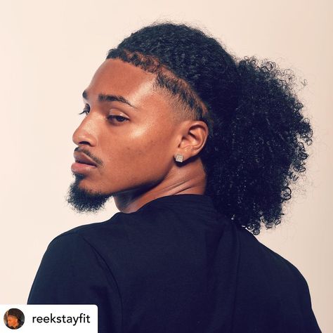 Caribbean Men, Waves Hairstyle Men, Afro Hairstyles Men, Afro Ponytail, Natural Hair Men, Male Hairstyles, Curly Hair Fade, Men Haircut Curly Hair, Dreadlock Hairstyles For Men