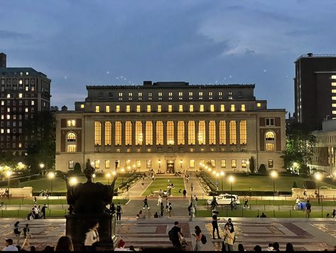 Columbia University Aesthetic Wallpaper Laptop, University Of Columbia Aesthetic, New York Columbia University, Colombia University New York, New York University Campus, Columbia University Aesthetic Wallpaper, Columbia Student Aesthetic, College In New York, Columbia Acceptance