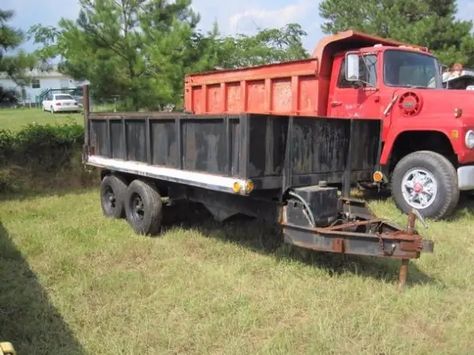 Build your own dump trailer - HubPages Welding Ideas, Trailer Plans, Dump Trailers, Getting Dumped, Utility Trailer, Hydraulic Systems, Nuts And Bolts, First Car, Dump Truck