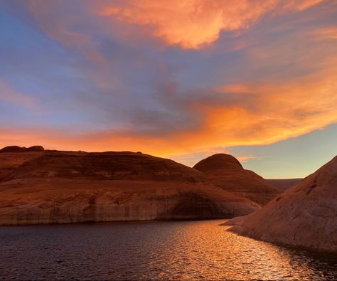 Lake Powell Sunset, Lake Powell Aesthetic, Lake Powell Arizona, Arizona Aesthetic, Utah Lakes, Aesthetic Sunset, Lake Powell, Background Aesthetic, Photo Nature