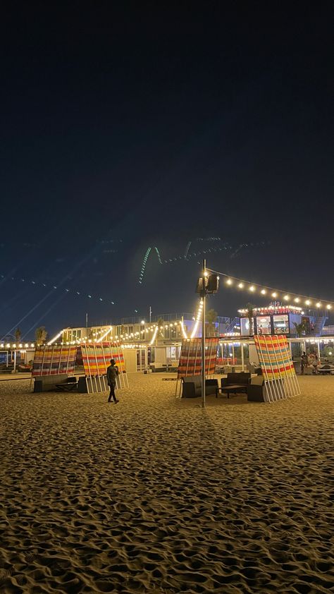 Lagos Night Life, Lagos Nigeria Aesthetic Night, Lagos Nigeria Aesthetic, Nigeria Beach, Nigerian Aesthetic, Nigeria Aesthetic, Naija Babe, Nigeria Travel, City Lifestyle