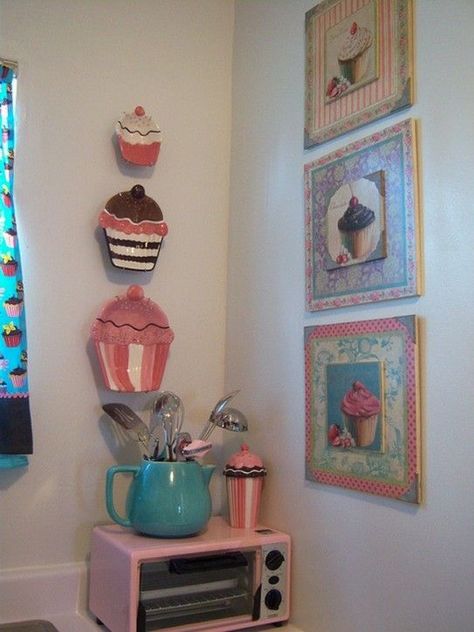 BEST 10 Modern Kitchen Ideas - Click  For Check My Other Kitchen Ideas Cupcake Kitchen Decor, Cocina Shabby Chic, Kitchen Decor Sets, Kitchen Decor Themes, Pink Kitchen, Cute Kitchen, Themed Cupcakes, Shabby Chic Kitchen, Kitchen Themes