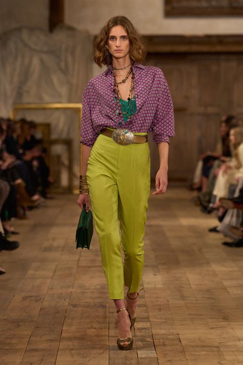 Ralph Lauren Spring 2024 Ready-to-Wear Collection | Vogue Ralph Lauren Looks, Diane Keaton, Ralph Lauren Style, Julianne Moore, Amanda Seyfried, Spring Fashion Trends, Spring Looks, Spring 2024, Fashion Colours