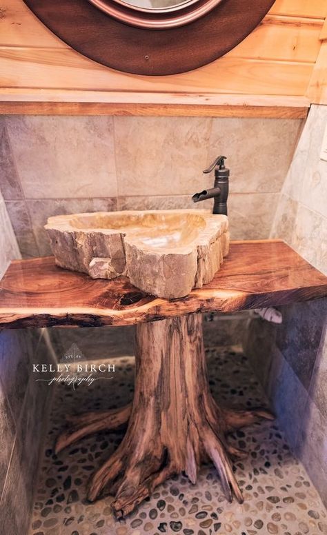 Airbnb Bathroom, Outhouse Bathroom Decor, Outhouse Bathroom, Cabin Bathrooms, Rustic Bathroom Designs, Small Bathroom Ideas Modern, Rustic Home Design, Log Furniture, The Great Lakes