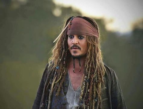 Captain Jack Sparrow luv Men Pirate Makeup, Mens Pirate Makeup, Pirate Makeup For Men, Pirates Makeup, Johnny Depp Beard, Jack Sparrow Cosplay, Pirate Makeup, Pirate Hair, Jack Sparrow Costume