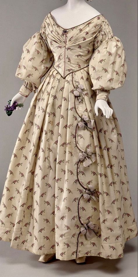 1820s Womens Fashion, Dresscode Ideas, 1830 Dress, Romanticism Fashion, 1880s Dress, 1830s Dress, 1850s Dress, 1840s Fashion, 1830s Fashion